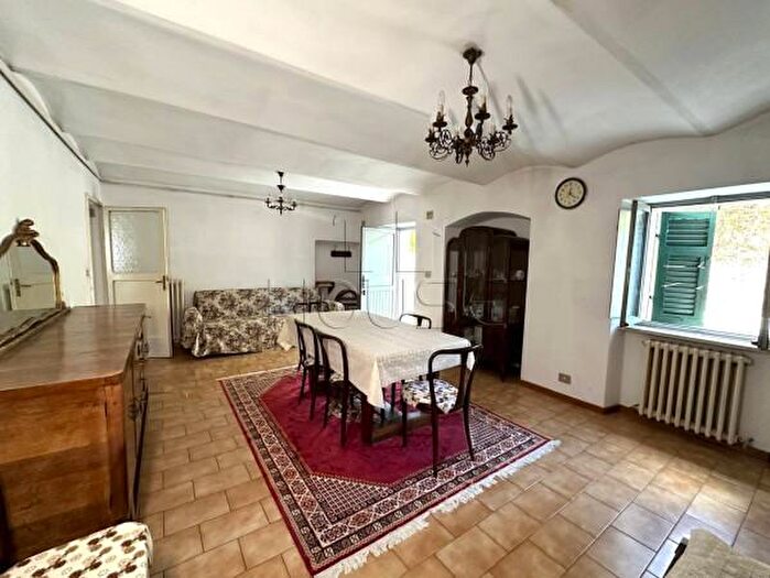 Appartamento trilocale in vendita in Strada Statale di Gub, Gubbio