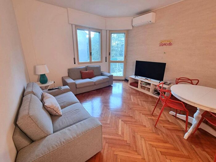 Appartamento trilocale in affitto in Via Giovanni Gherardini, Arco della Pace, Milano