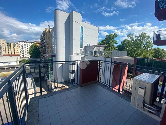 Appartamento bilocale in affitto in Viale Cassala, Milano