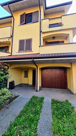 Casa in vendita in Via Santa Colomba Costa di San Giorgio Legnano Milano Lombardia Italia, Legnano
