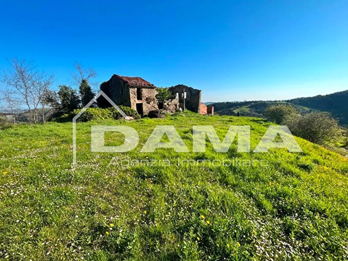 Casa quadrilocale in vendita in Strada Vicinale San Martinino, Predappio