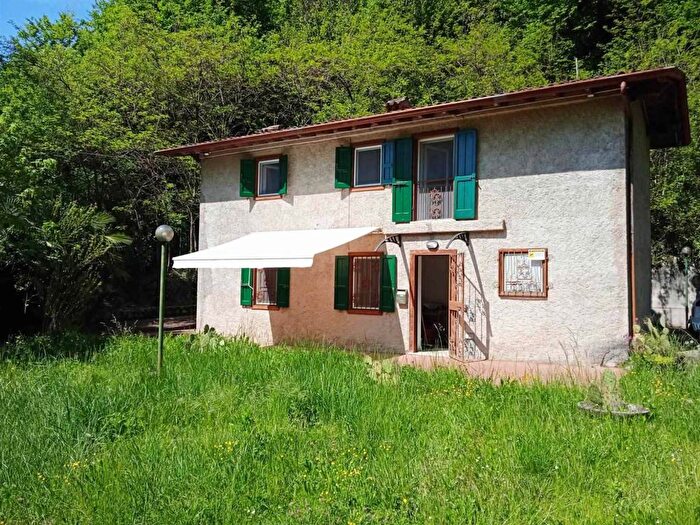 Appartamento trilocale in affitto in Gardone Riviera