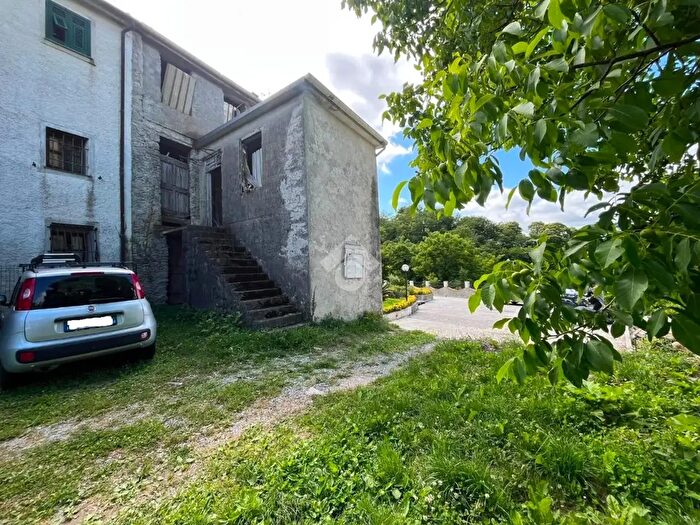 Casa quadrilocale in vendita in Via Castelletto, Cicagna