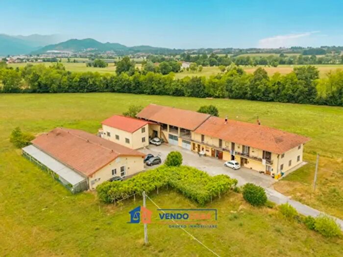 Casa con 6 locali in vendita in Strada dei Broceri, Mondovi'