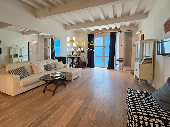 Appartamento trilocale in vendita in Via delle Caldaie, Firenze