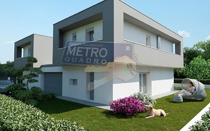 Casa con 6 locali in vendita in Via del Costo, Zane