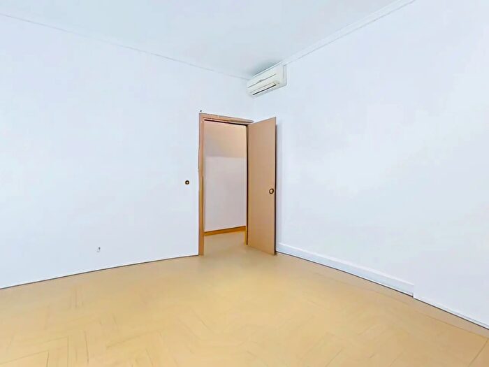 Appartamento quadrilocale in vendita in Via delle Sirene, Roma