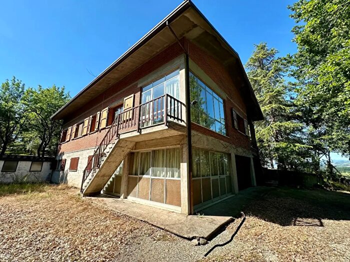 Casa con 8 locali in vendita in Via Vigna, Imola