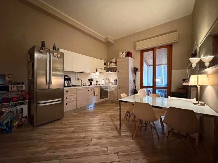 Appartamento trilocale in vendita in Via di Cammori, Firenze