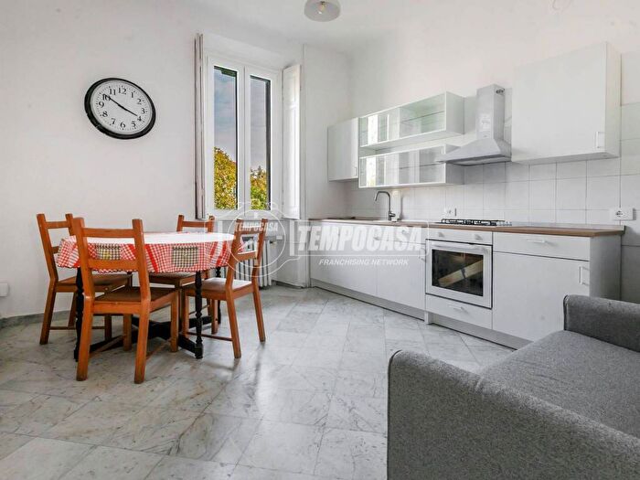 Appartamento trilocale in affitto in Via LAURANA, Istria, Milano
