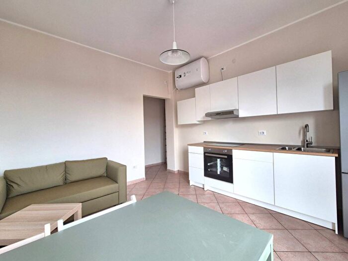 Appartamento quadrilocale in affitto in Via Giovanni Battista Prandina, Ponte Nuovo, Milano