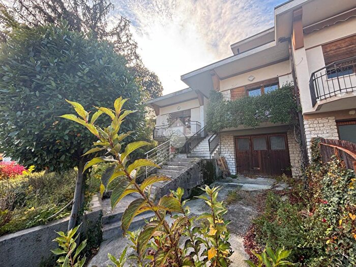 Casa trilocale in vendita in Via Palladio Andrea, Vittorio Veneto