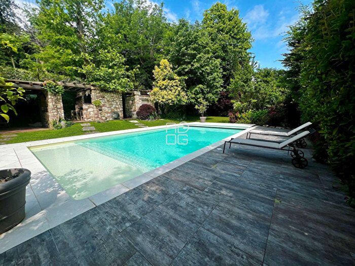 Casa con 6 locali in affitto in Desenzano Del Garda