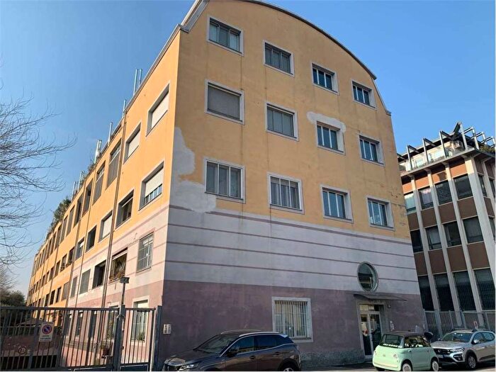 Appartamento bilocale in affitto in Via Cadolini, Lodi Brenta, Milano