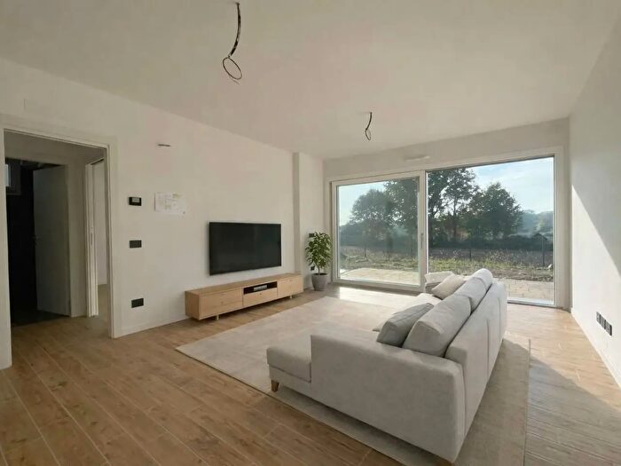 Appartamento bilocale in vendita in Via Valtellina, Villa Guardia