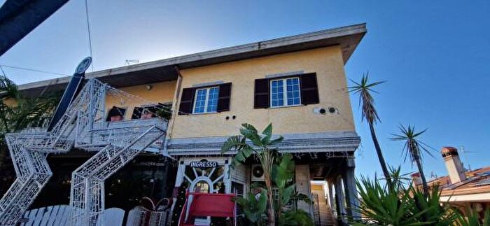 Appartamento con 5 locali in vendita in Via Lucrezia Romana, Ciampino