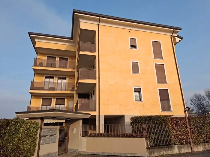 Appartamento quadrilocale in vendita in Via Gorizia, Meda