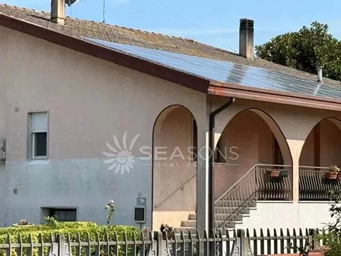 Casa con 9 locali in vendita in Via Salvador Allende, San Stino di Livenza