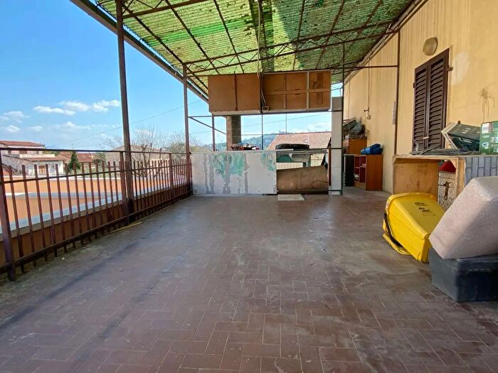 Casa con 7 locali in vendita in Viatorquato Tasso, Quarrata