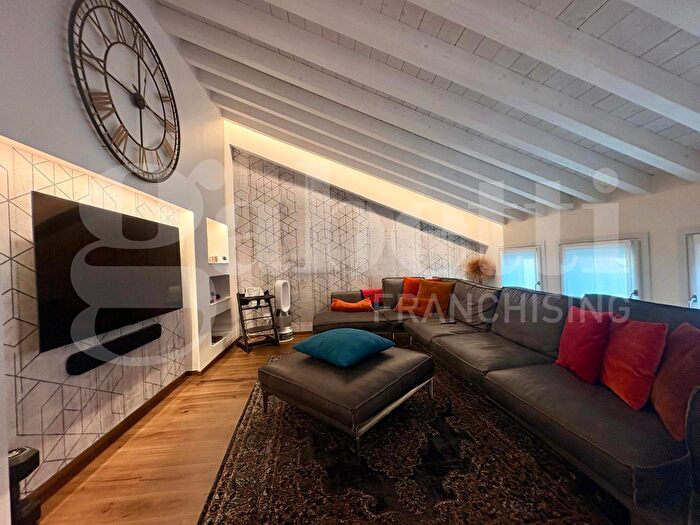 Casa quadrilocale in vendita in Corso XX Settembre, Cremona