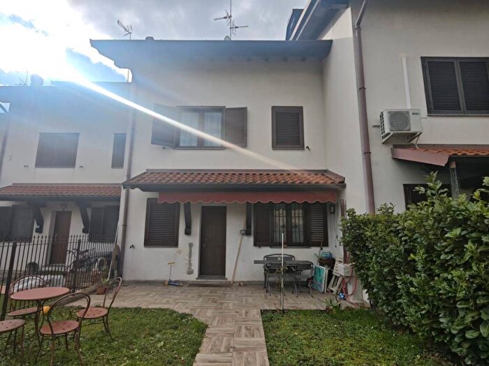 Casa con 5 locali in affitto in Via Piave, Vertemate con Minoprio