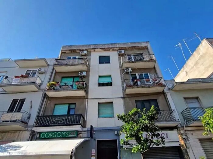 Appartamento trilocale in vendita in Viale Commenda, Brindisi