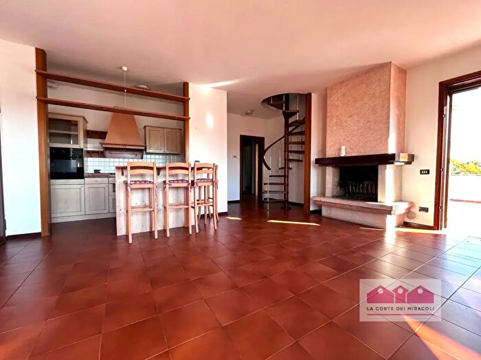 Appartamento con 5 locali in affitto in Via Fantoni, Vicenza