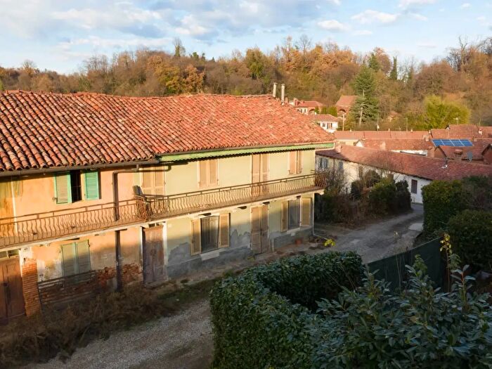 Casa quadrilocale in vendita in Baldissero DAlba
