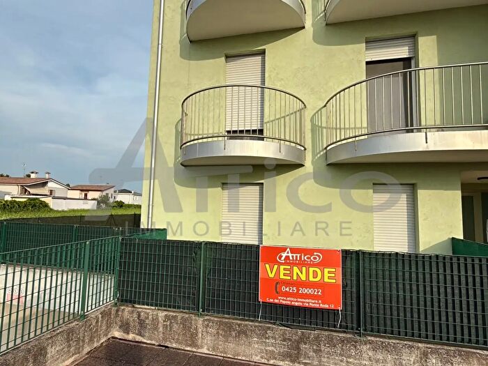 Appartamento quadrilocale in vendita in Via Carlo Forlanini Ro, Rovigo