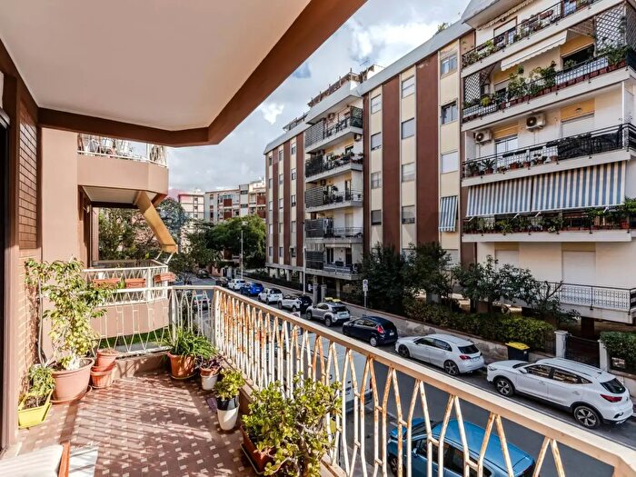 Appartamento trilocale in vendita in Via Einstein, Cagliari