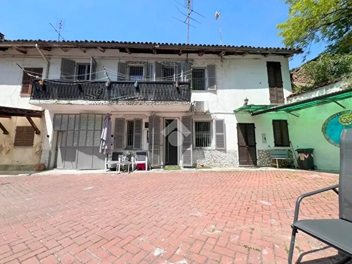 Case in Vendita e in Affitto - 2
