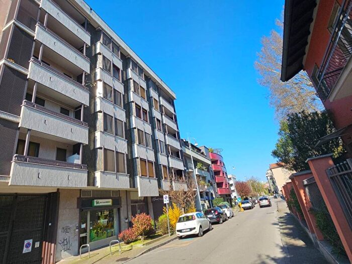 Appartamento trilocale in affitto in Via Trieste, Centro, San Donato Milanese