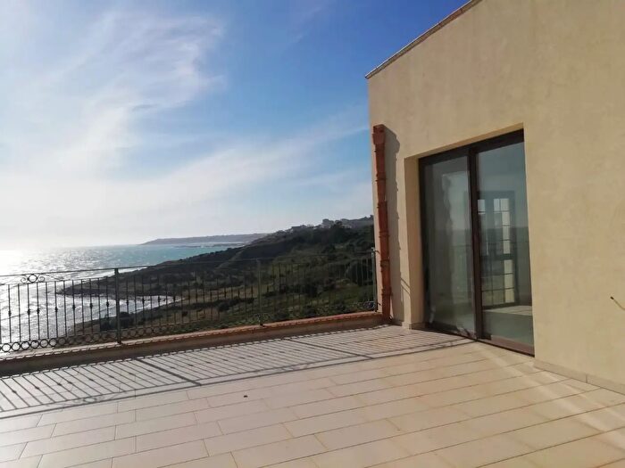 Casa con 6 locali in vendita in Sciacca