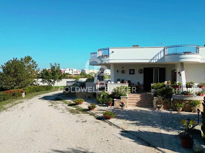 Casa con 7 locali in vendita in Via Pepini, San Cesario Di Lecce