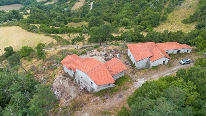 Casa con 5 locali in vendita in Vicchio