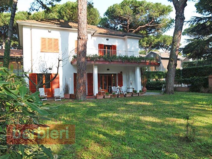 Casa con 5 locali in affitto in VIA VERDI, Milano Marittima, Cervia