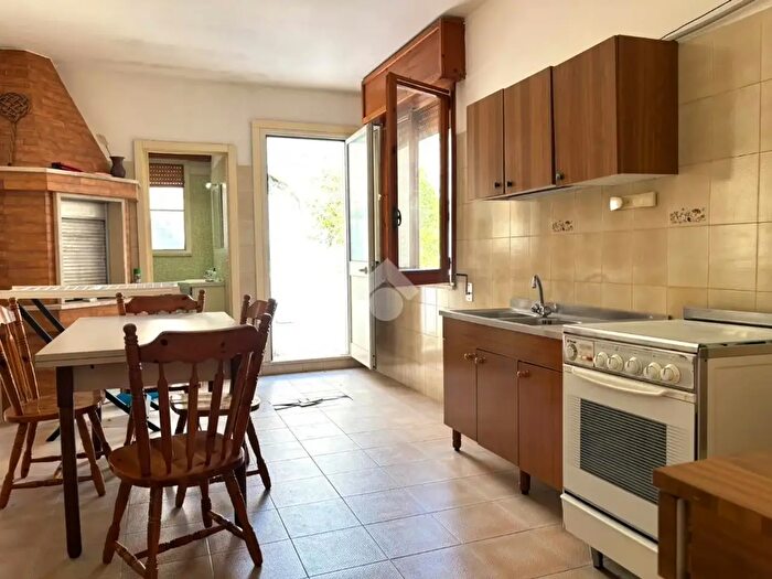Casa trilocale in vendita in Via Benedetto Cairoli, Alezio
