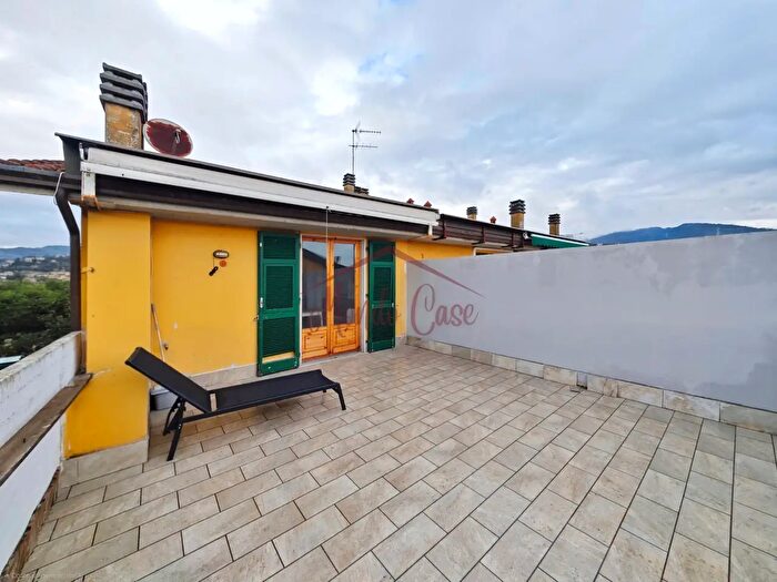 Appartamento quadrilocale in vendita in Via Nave, Sarzana
