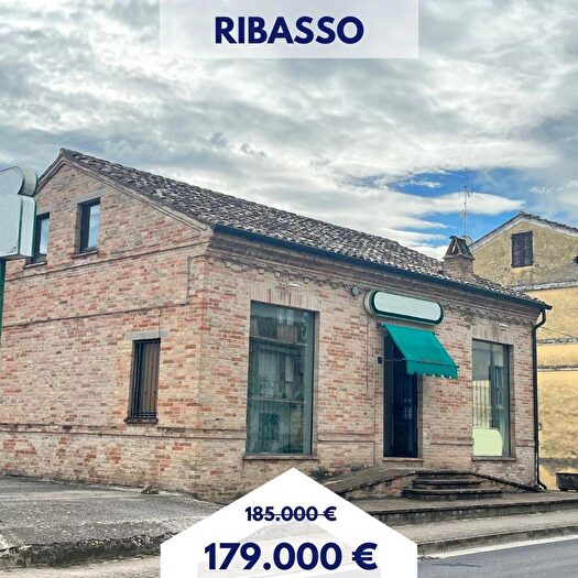 Casa con 7 locali in vendita in SantElpidio A Mare