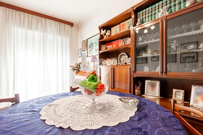 Appartamento bilocale in vendita in Via Monte Cervialto, Roma