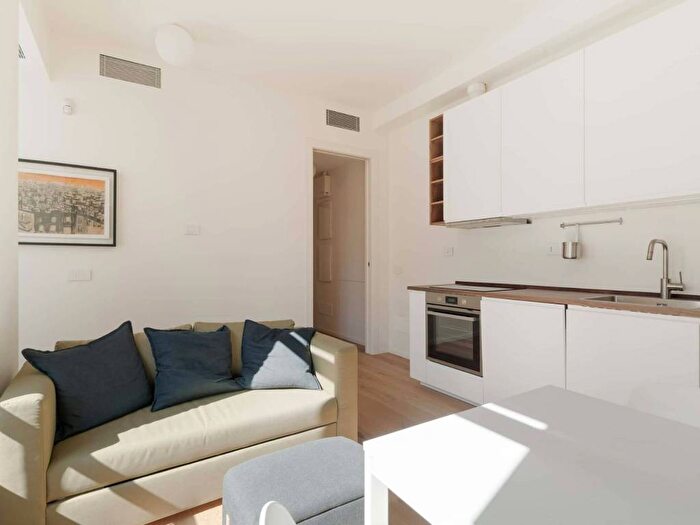 Appartamento bilocale in affitto in Via Giorgio Vasari, Porta Romana Medaglie d'Oro, Milano