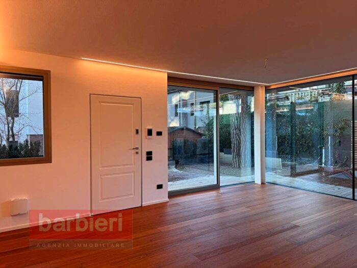 Appartamento quadrilocale in affitto in Viale Tiziano, Milano Marittima, Cervia