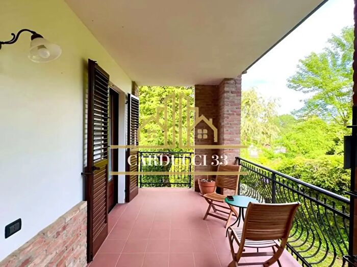 Casa con 6 locali in vendita in Tortona