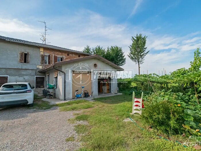 Appartamento con 5 locali in vendita in Via Giacomo Matteotti, Medolla
