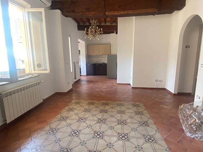 Appartamento trilocale in affitto in Via San Leonardo, Piazza Anfiteatro Torre Guinigi, Lucca