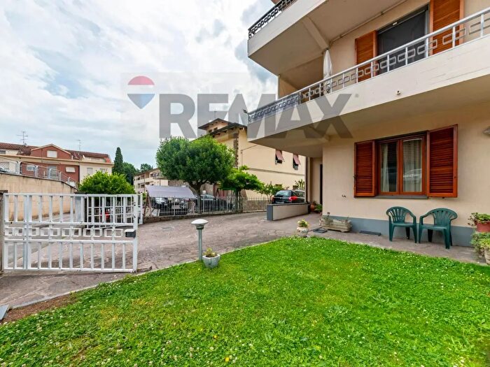 Casa con 10 locali in vendita in Terranuova Bracciolini