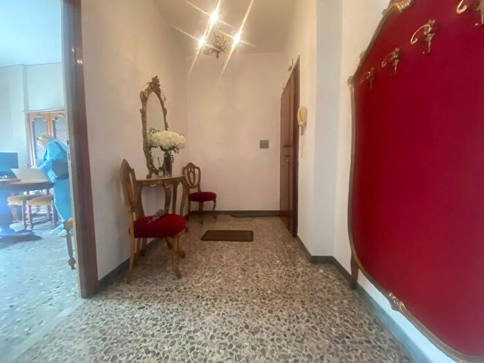 Appartamento trilocale in vendita in Via dei Ciclamini, Roma