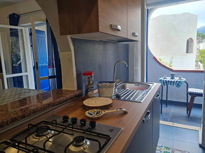 Appartamento trilocale in affitto in Via Celestino II, Centro, San Felice Circeo