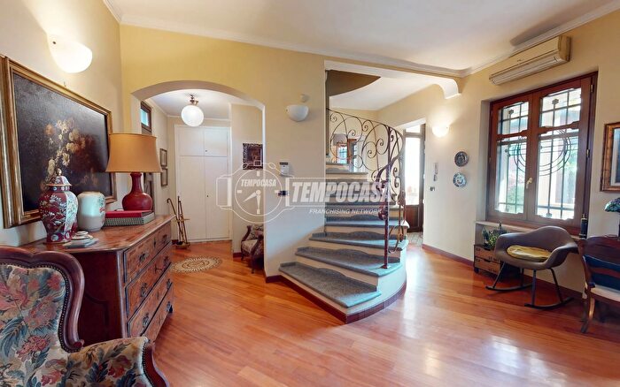 Case in Vendita e in Affitto - 3