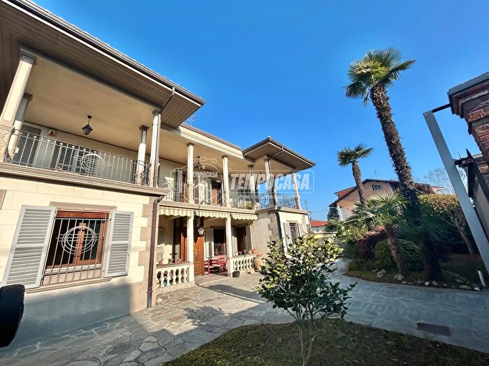 Casa con 8 locali in vendita in Corso Regina Margherita, Volpiano